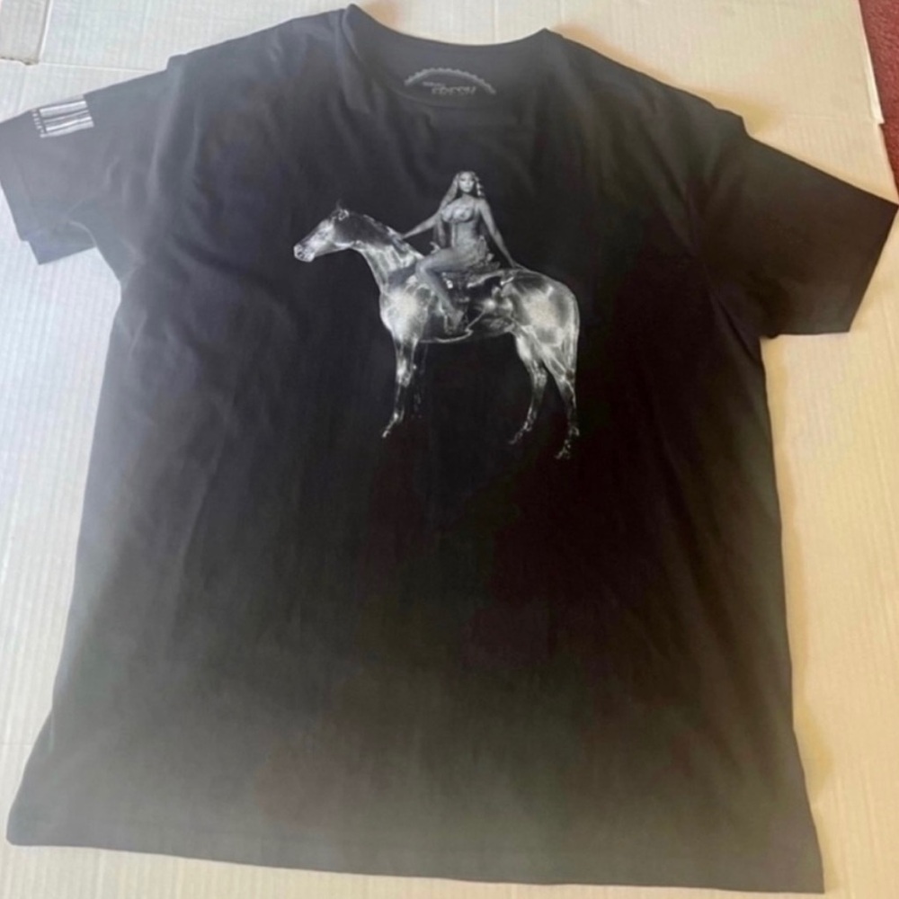 BEYONCE RENAISSANCE TOUR BLACK T-SHIRT (RUNS SMALL) - WOMEN’S SIZE SMALL/MEDIUM